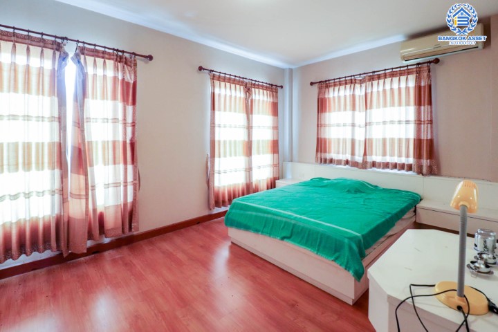 *****บ้านเดี่ยวมือสอง คุณภาพระดับแบรนด์ Q.House ม.คาซ่าวิลล์ ราชพฤกษ์-แจ้งวัฒนะ เนื้อที่กว้างเกือบ 100 ตร.ว. หลังใหญ่ที่สุดในโครงการ! ฟังก์ชัน 3 ห้องนอน 3 ห้องน้ำ จอดรถได้ 2 คัน โครงการตั้งบนทำเลเดินทางสะดวก ติดถนนราชพฤกษ์ ใกล้ทางด่วน "แจ้งวัฒนะ" จองด่วน!